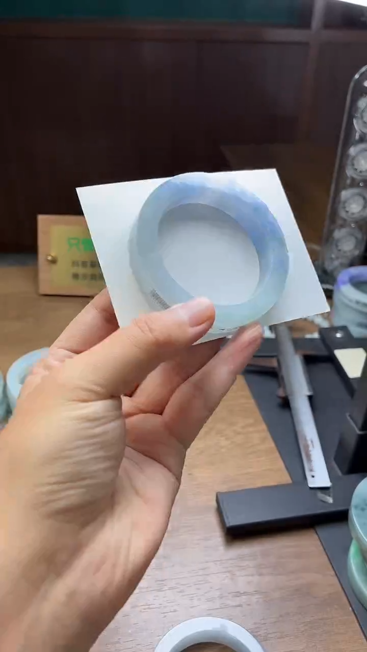 未镶嵌手镯定制翡翠?***拉定制