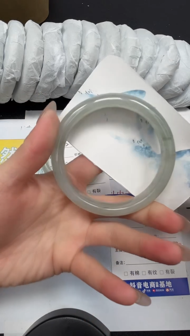 【闪购商品】石英质玉手镯合金283-62.3