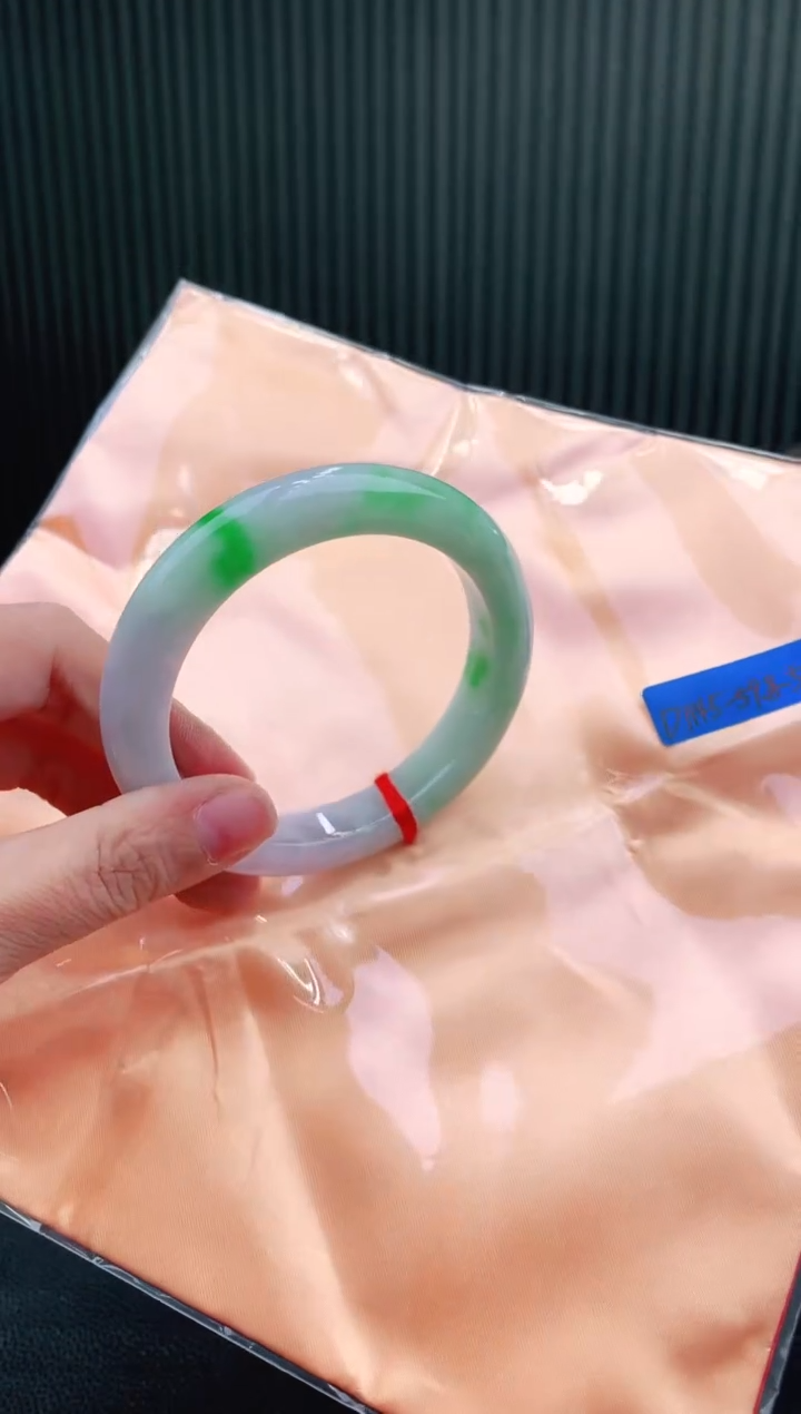 未镶嵌手镯翡翠59