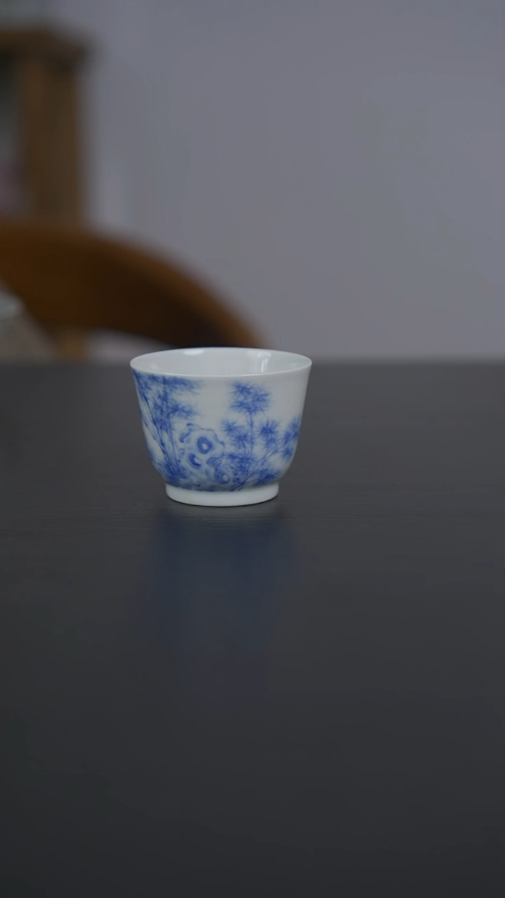 杯子瓷青花竹石玉璧