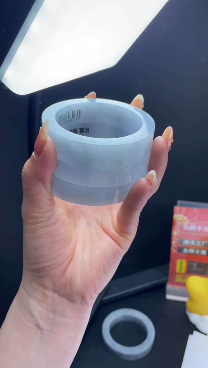 【闪购商品】定制翡翠手镯未镶嵌DDH86630