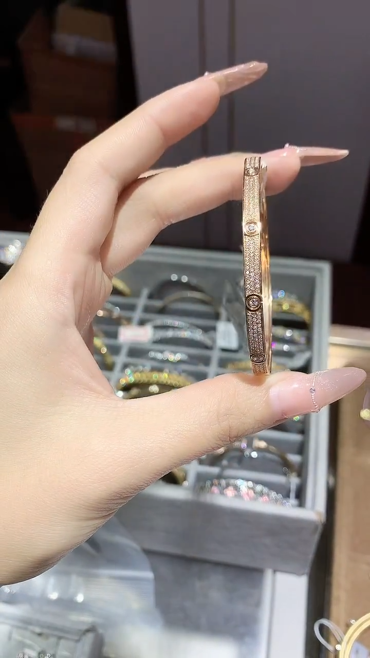 【闪购商品】钻石手镯18K金镶嵌手镯