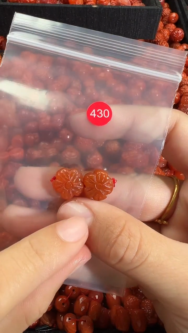 颈饰未镶嵌南红玛瑙1