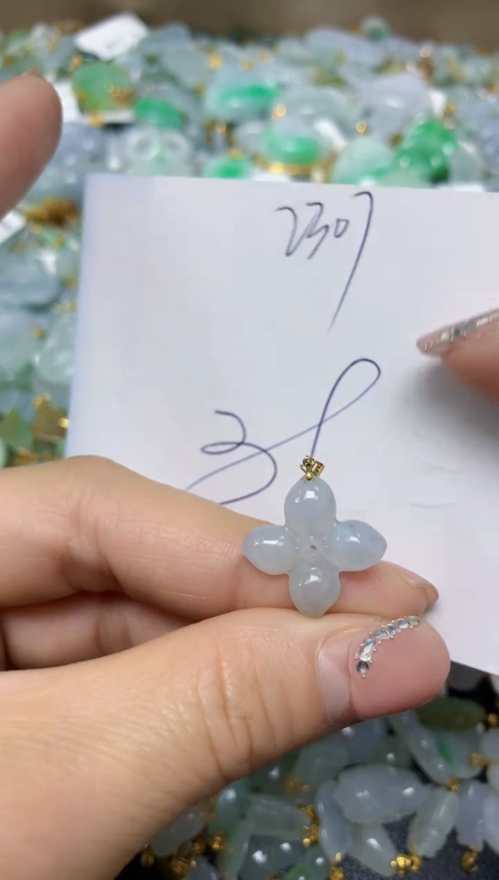 【闪购商品】翡翠挂件18K金镶嵌 天然翡翠A货