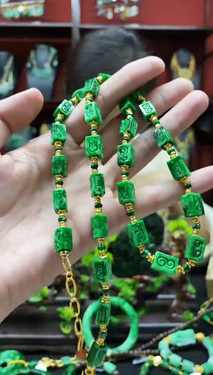 颈饰未镶嵌翡翠翡翠项链