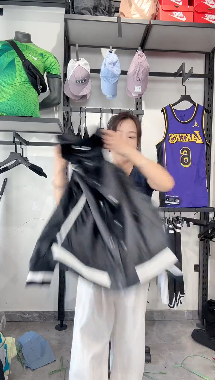 1627   编码 瑕疵款直播间过款为准 尺码L