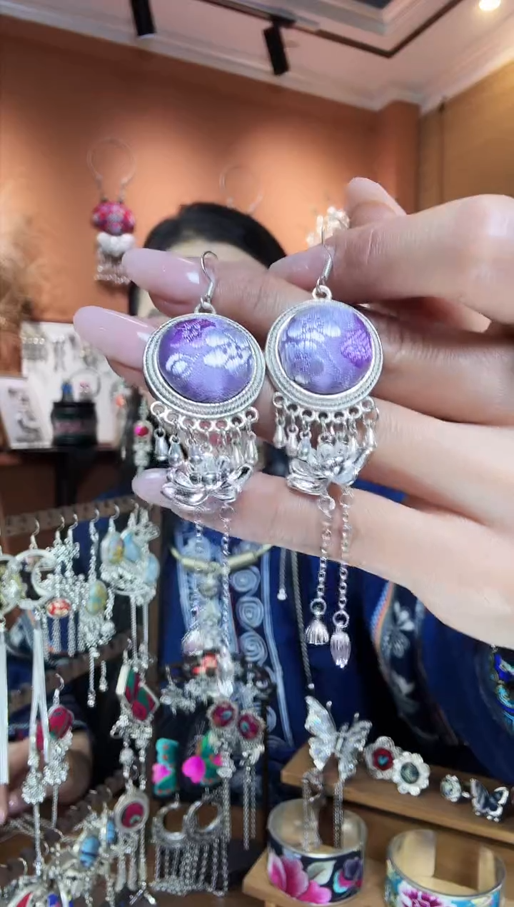 【闪购商品】刺绣纯手工民族风耳环