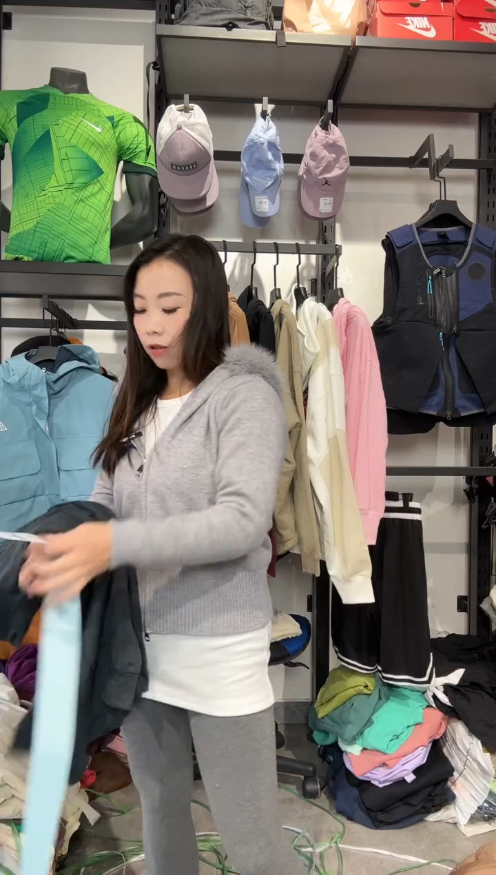 1023编码 瑕疵款直播间过款为准 尺码  