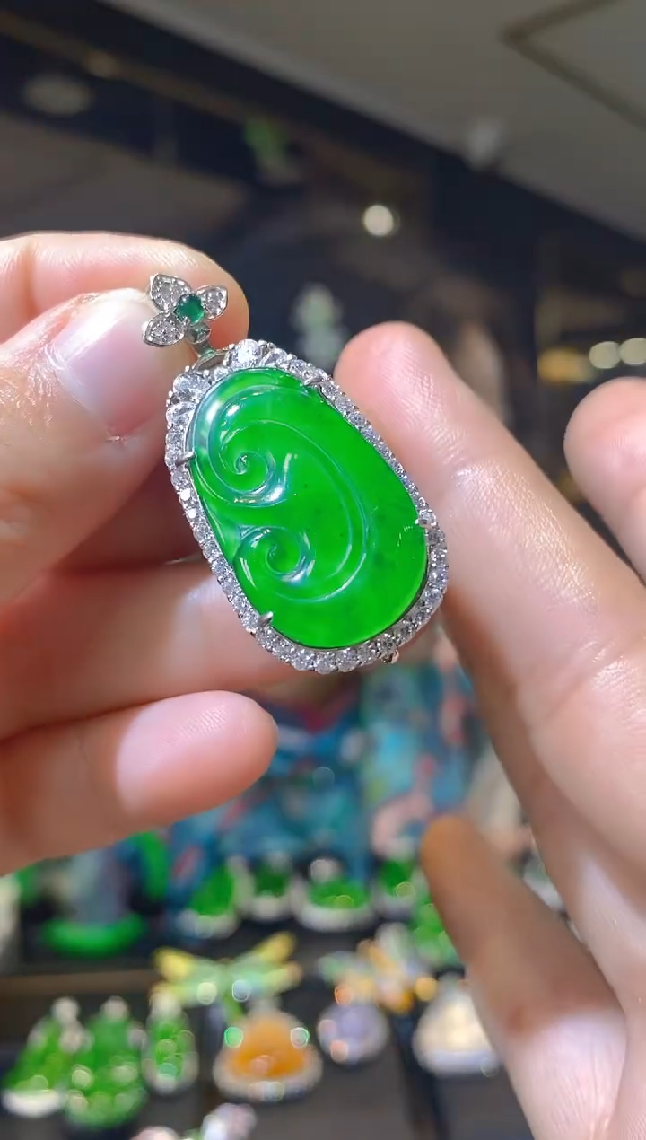 【闪购商品】翡翠吊坠(赠链)银S925镶嵌065