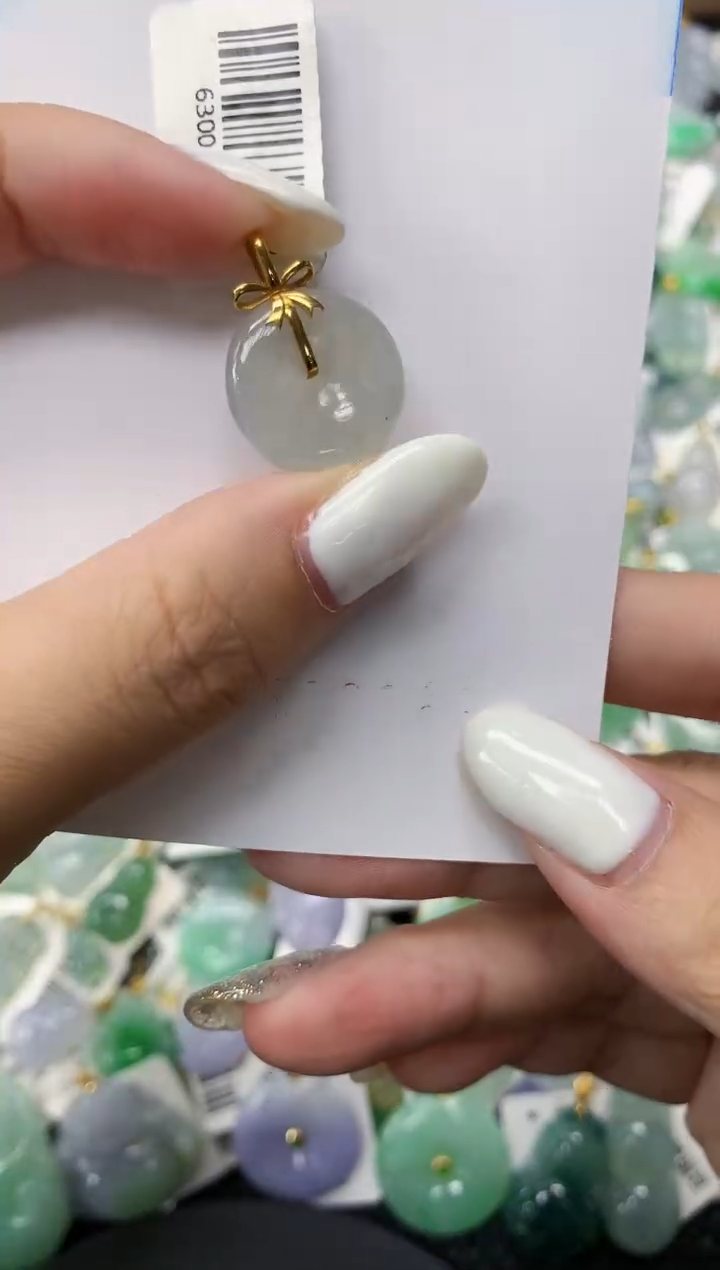 颈饰18K金镶嵌翡翠11111111111