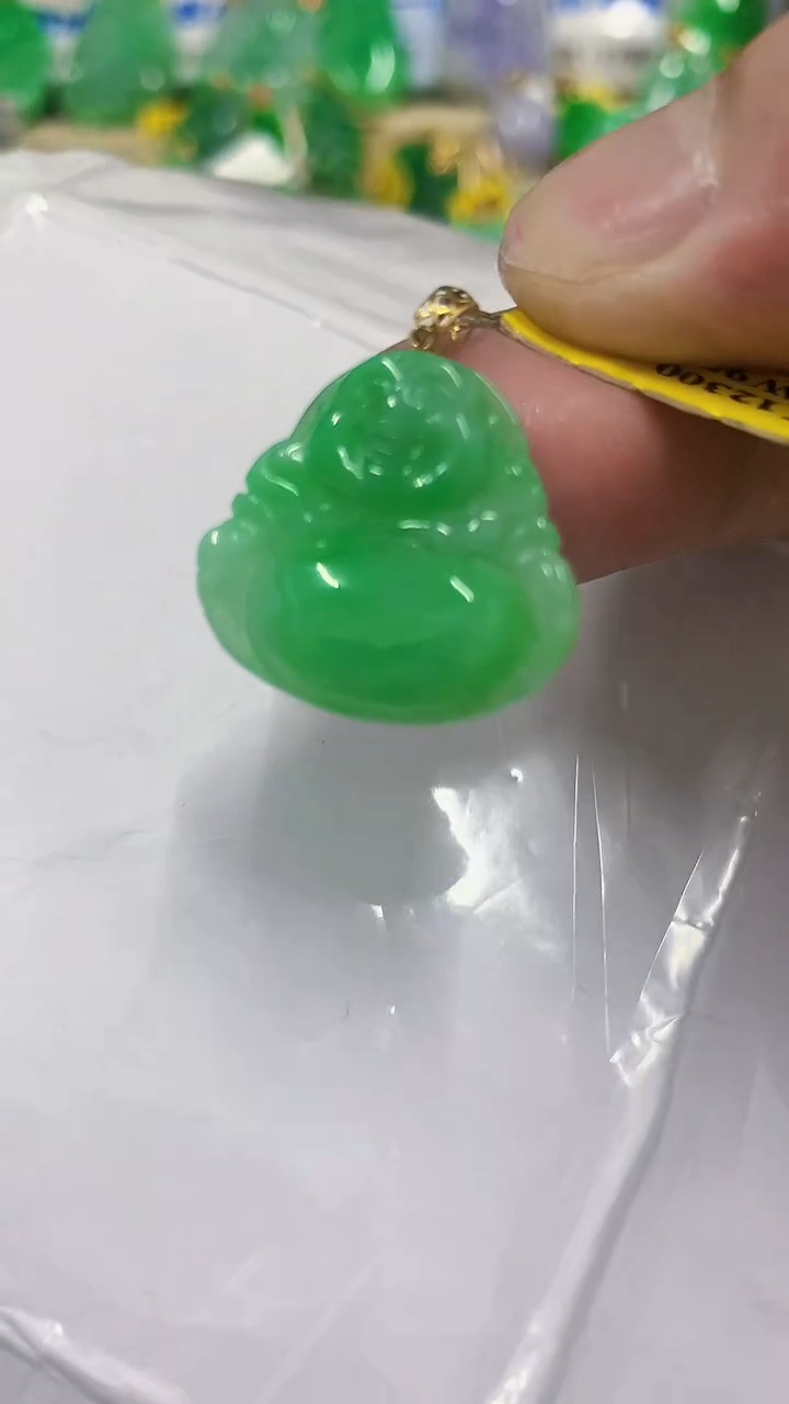 翡翠18K金镶嵌颈饰挂件