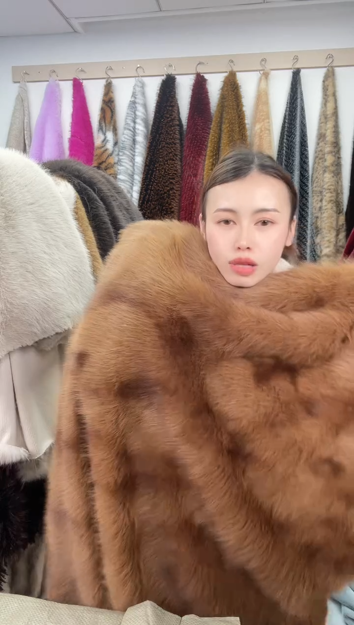 狐狸毛D473尺寸1.8*1