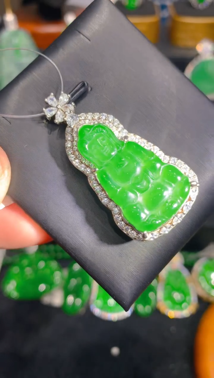 【闪购商品】翡翠颈饰银S925镶嵌58一季