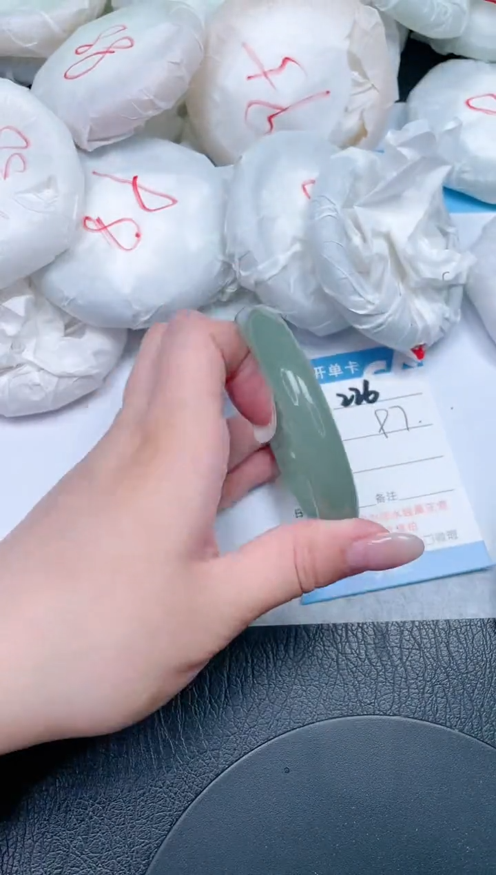 【闪购商品】石英质玉手镯未镶嵌226-58