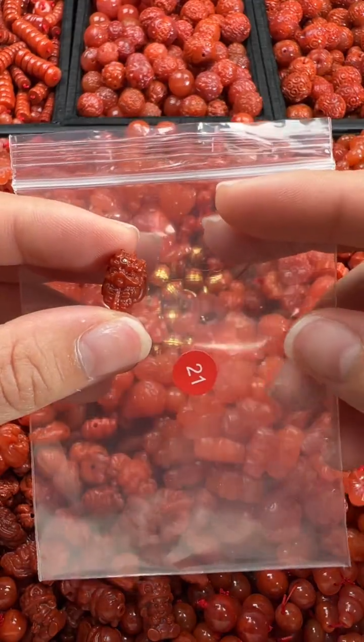 【闪购商品】南红玛瑙颈饰未镶嵌1