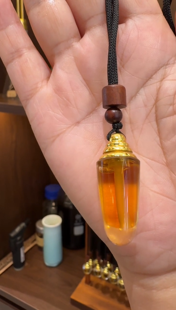 沉香吊坠精油吊坠多样性发货一条