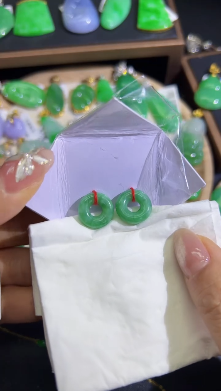 【闪购商品】翡翠耳饰未镶嵌Q缅料A货翡翠/支持复检/一件