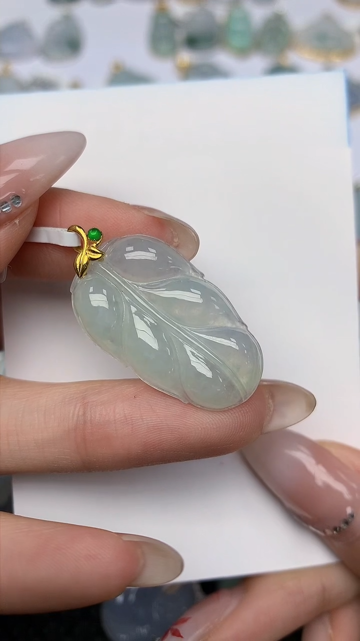 【闪购商品】翡翠颈饰18K金镶嵌天然翡翠A货