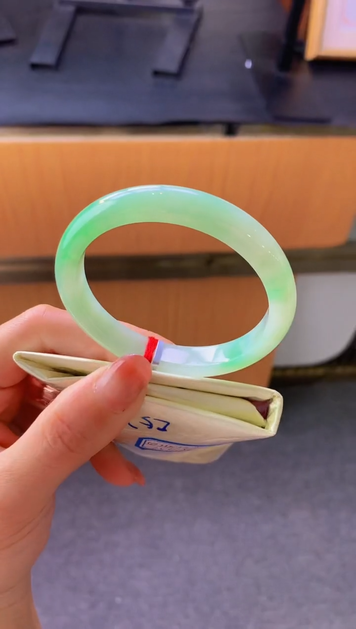 未镶嵌手镯翡翠- C57圈口52.2