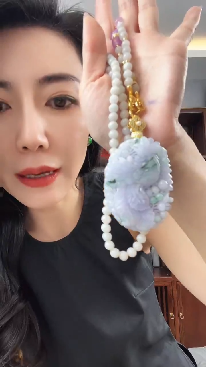 翡翠未镶嵌颈饰凤凰