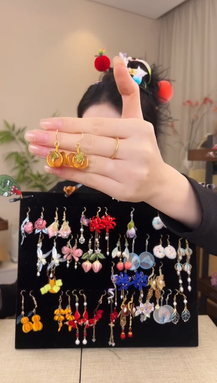 刺绣掐丝南瓜耳环