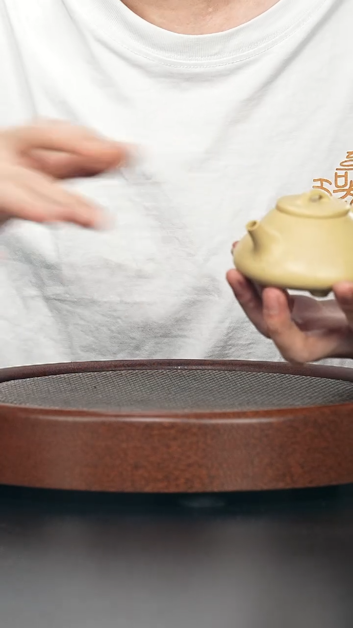 茶壶紫砂大**许子冶-梨皮本绿-全手工无添加-容量150cc （30目）