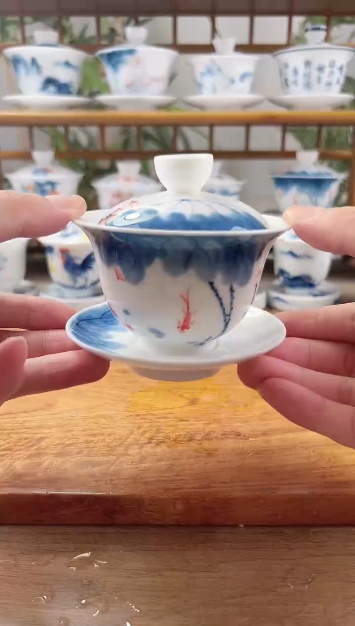 微瑕线条莲150ml三才盖碗