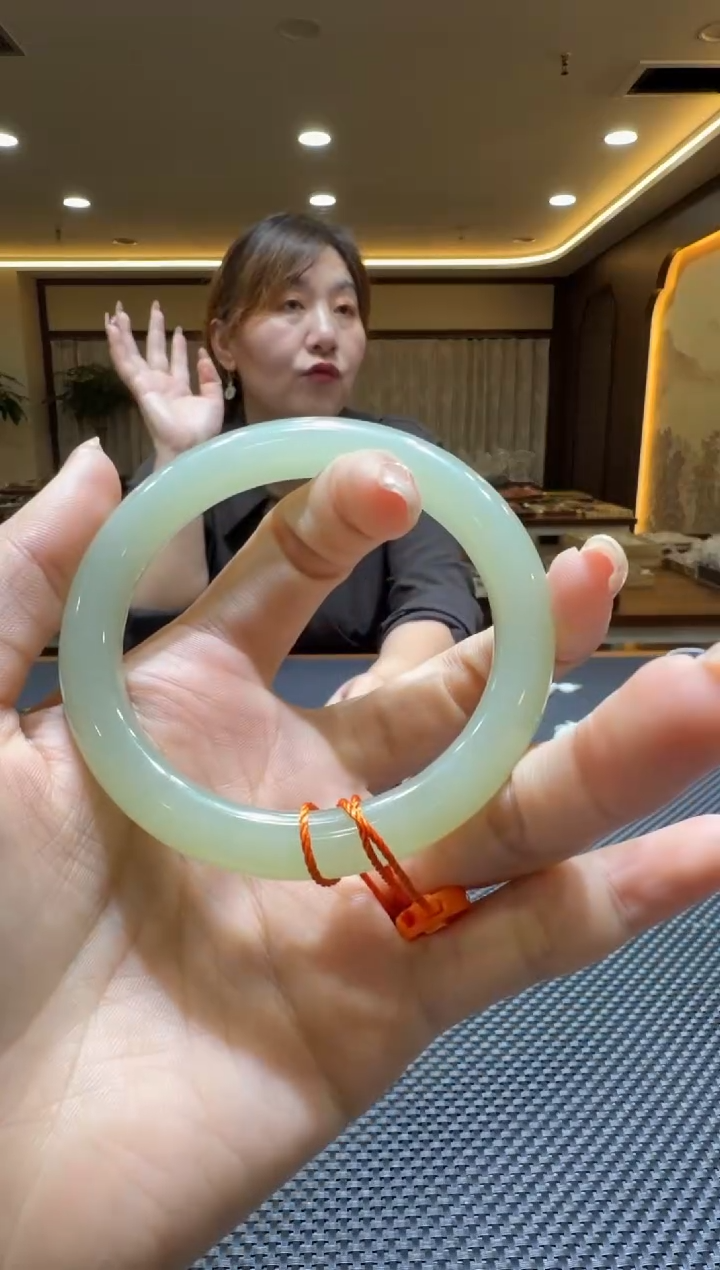 颈饰未镶嵌和田玉手镯59