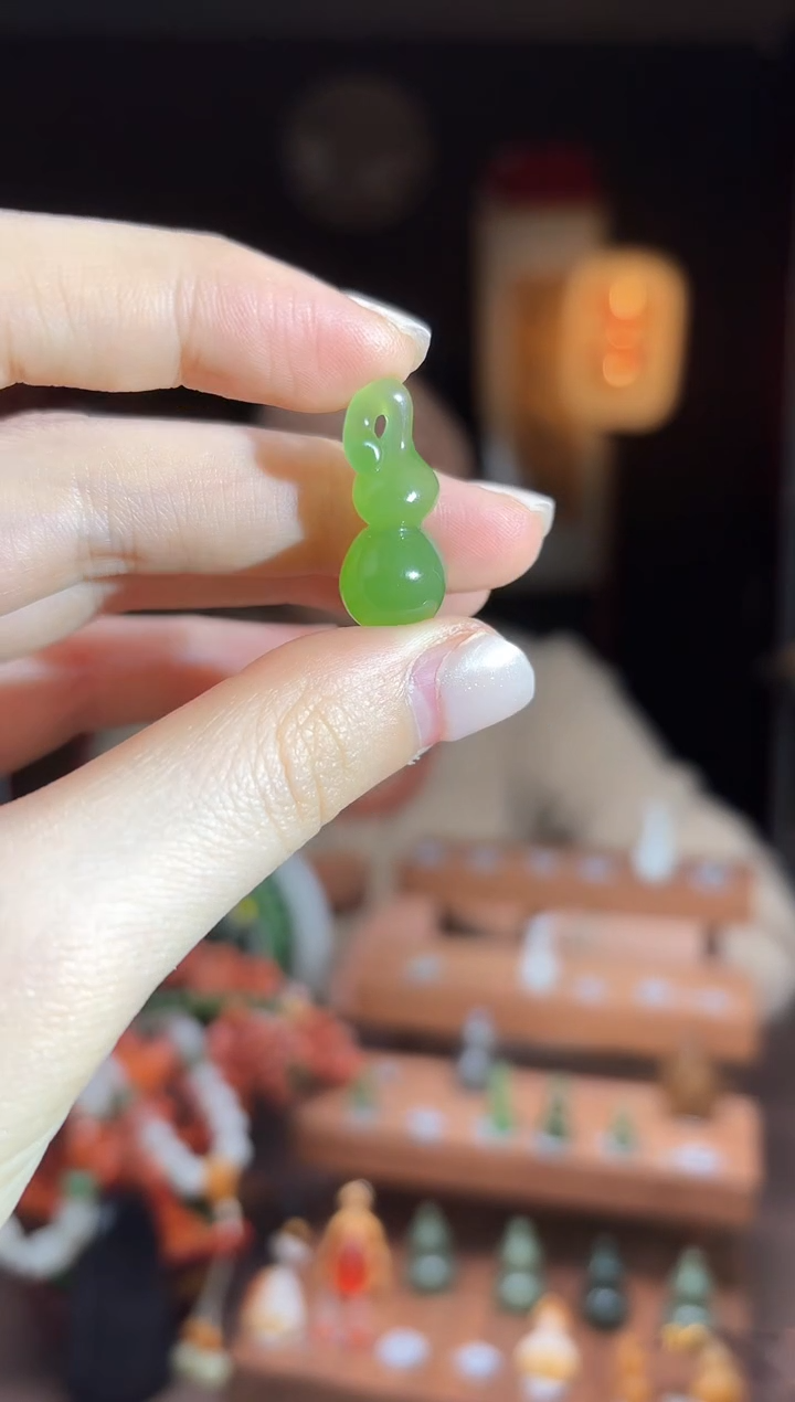 【闪购商品】和田玉W20俄罗斯碧玉冰荧光葫芦未镶嵌-