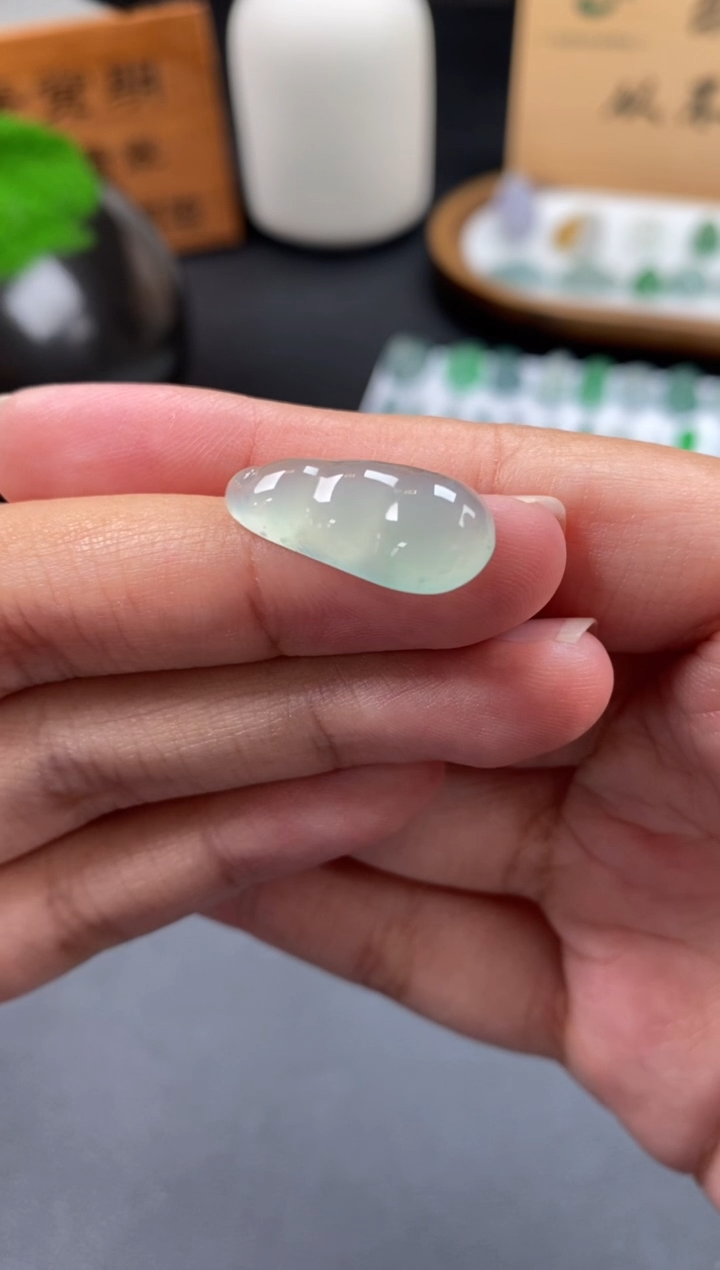 颈饰未镶嵌翡翠翡翠冰种福豆