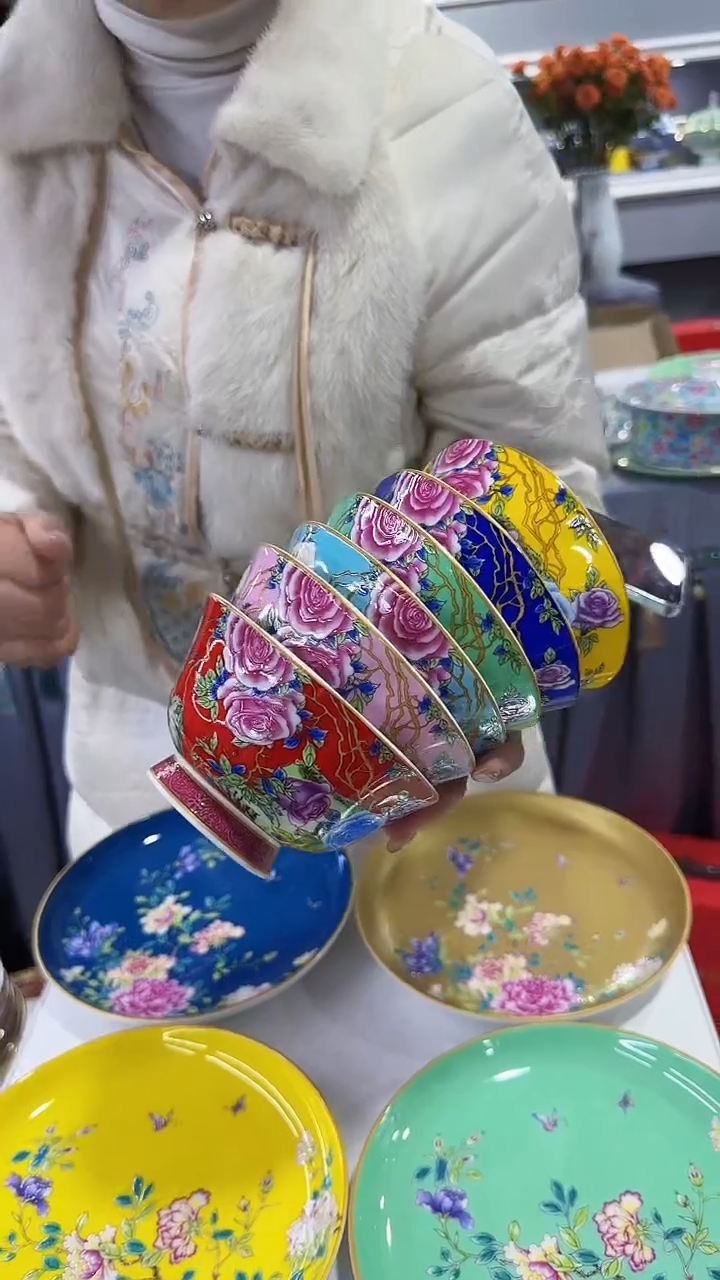 【闪购商品】瓷片4.7英寸花口碗景德镇陶瓷6个混色