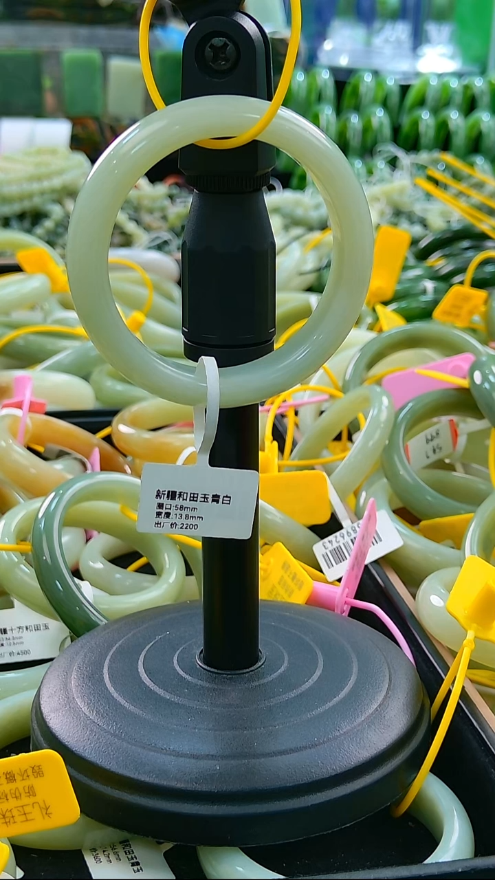 未镶嵌手镯和田玉桑*58