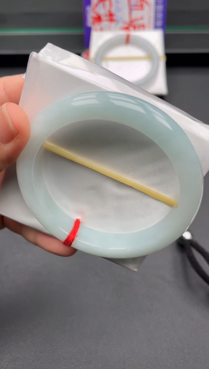 未镶嵌手镯翡翠多人