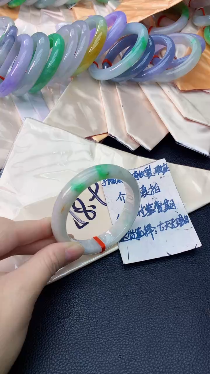翡翠手镯未镶嵌0281262630