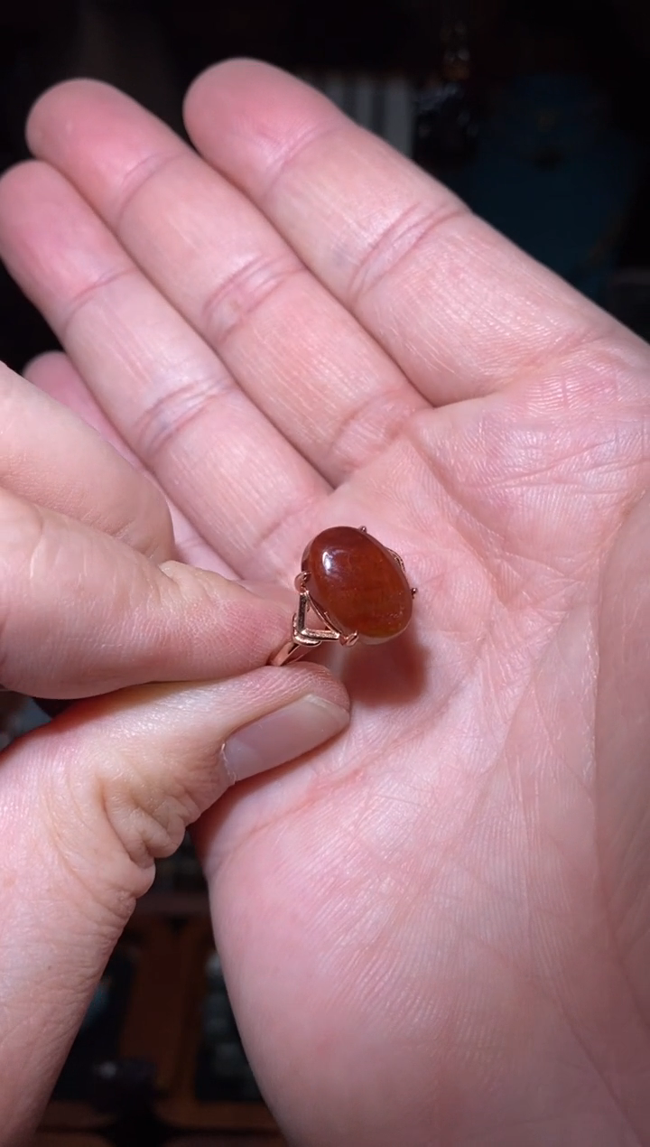 【闪购商品】水晶红极光蛋面戒指未镶嵌多样性发其一