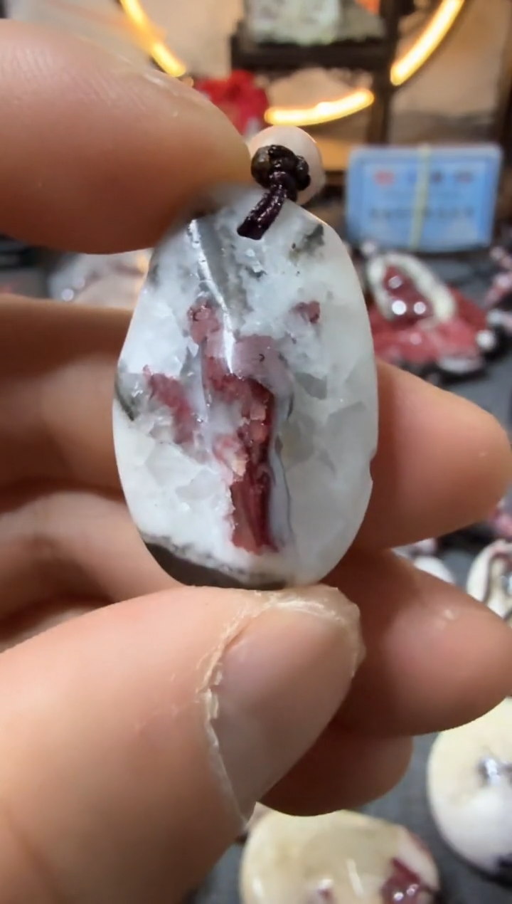 【闪购商品】天然辰砂大晶砂随行吊坠1