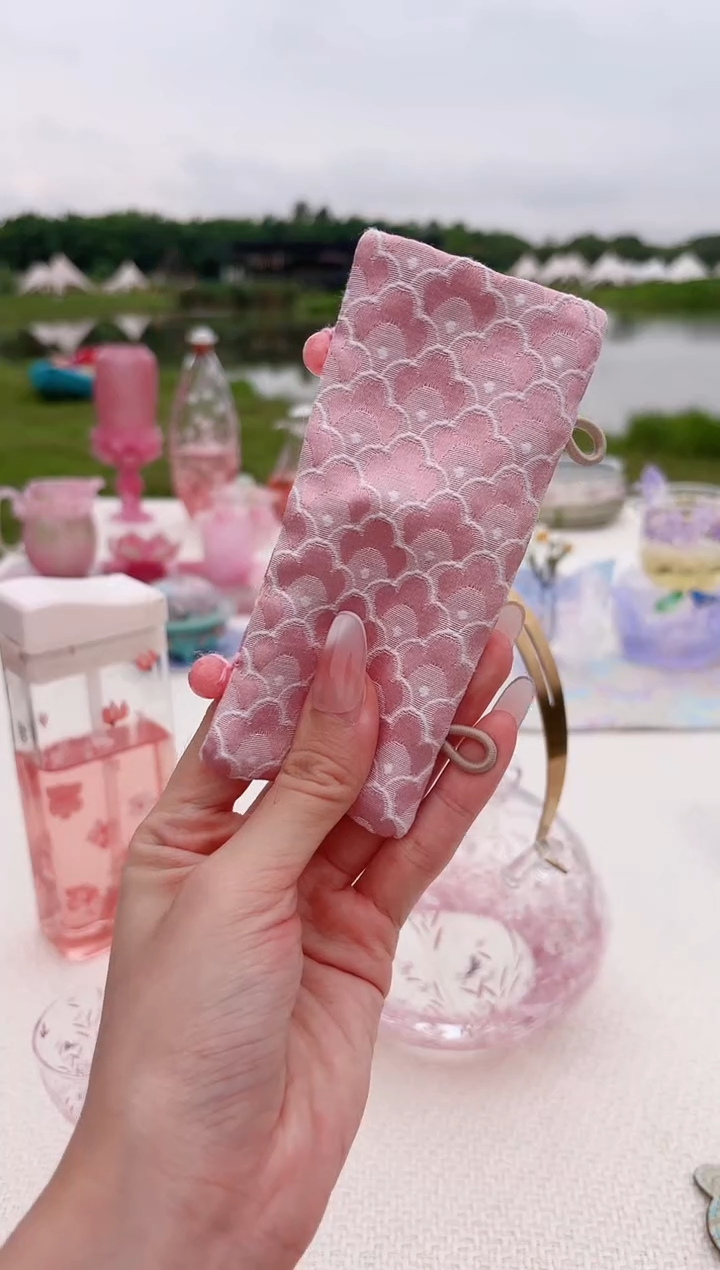 粉色把手套---如图