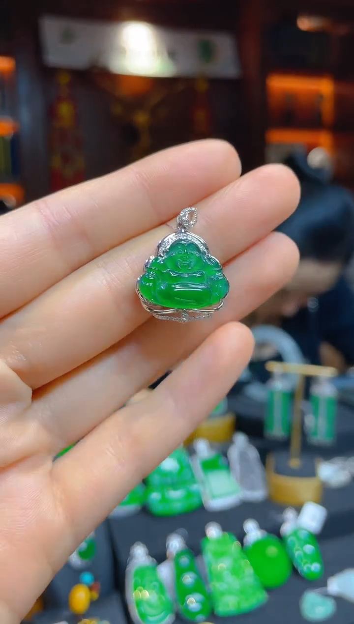 【闪购商品】翡翠颈饰18K金镶嵌118542天然A货翡翠佛公
