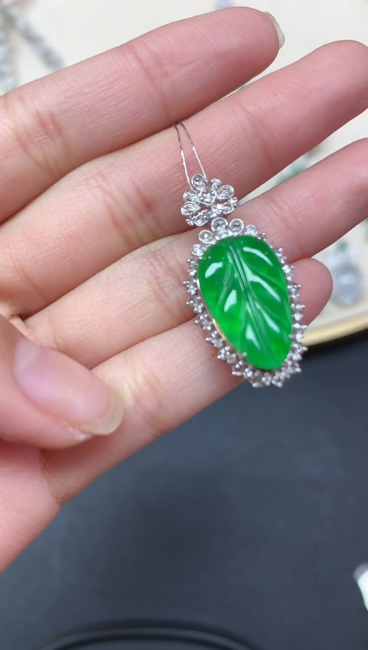 【闪购商品】翡翠吊坠(不含链)18K金镶嵌吊坠A309|16800