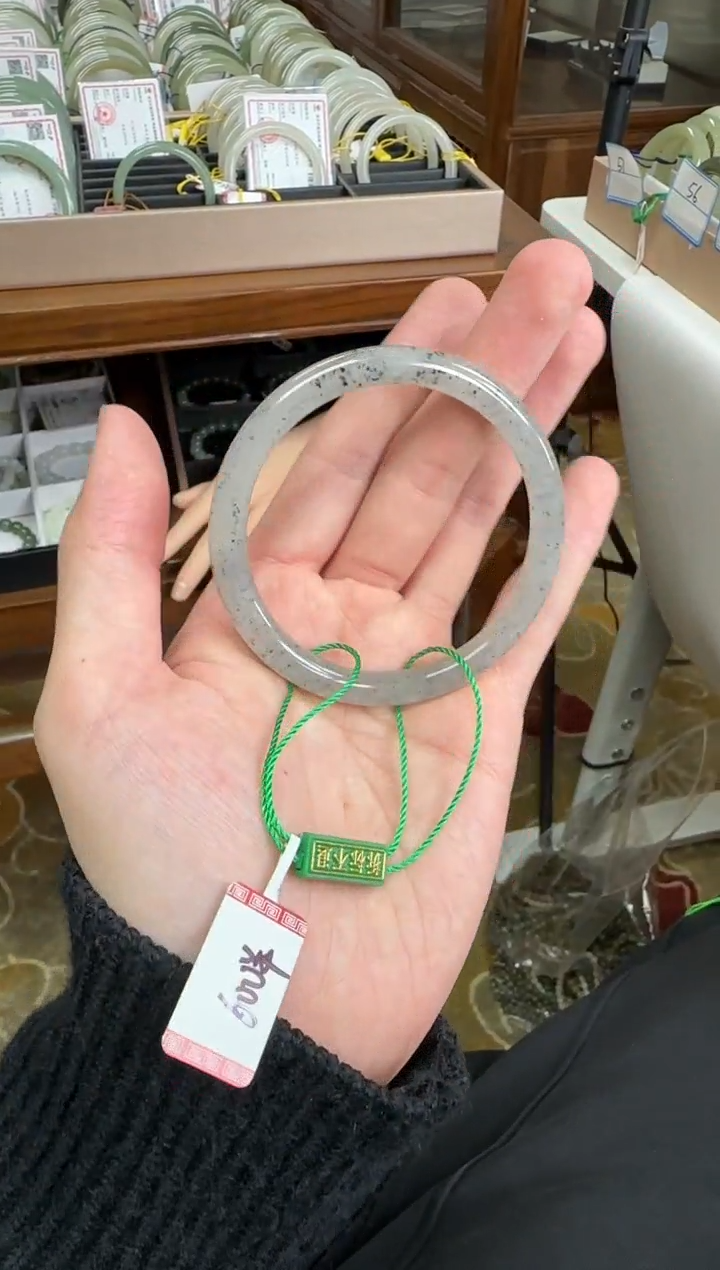 未镶嵌手镯和田玉56