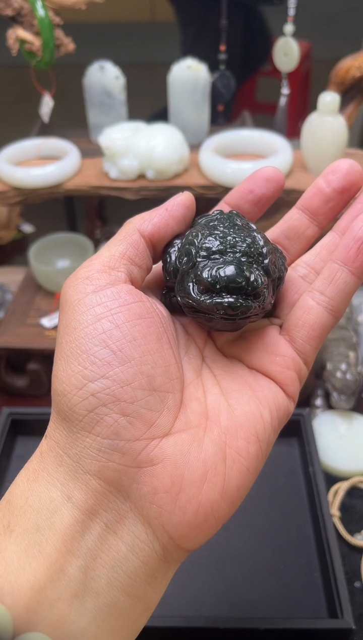 【闪购商品】和田玉手把未镶嵌青海黑青 金蟾