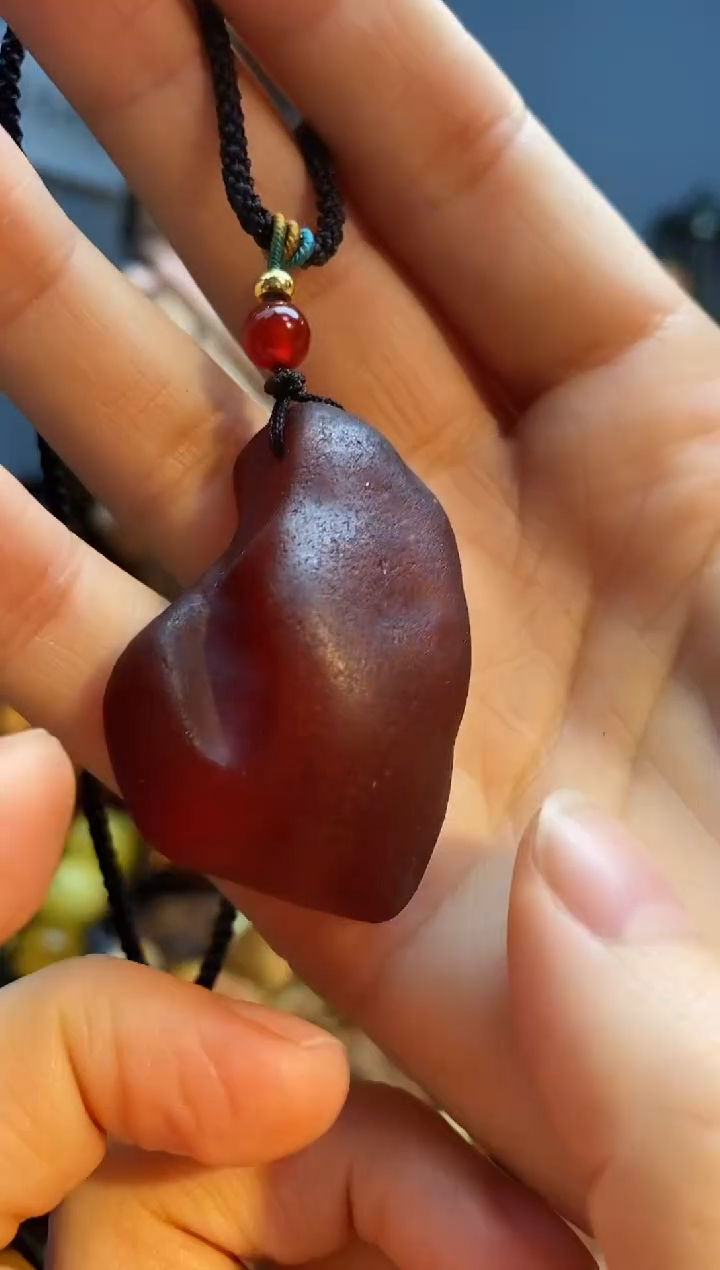 琥珀颈饰未镶嵌挂件