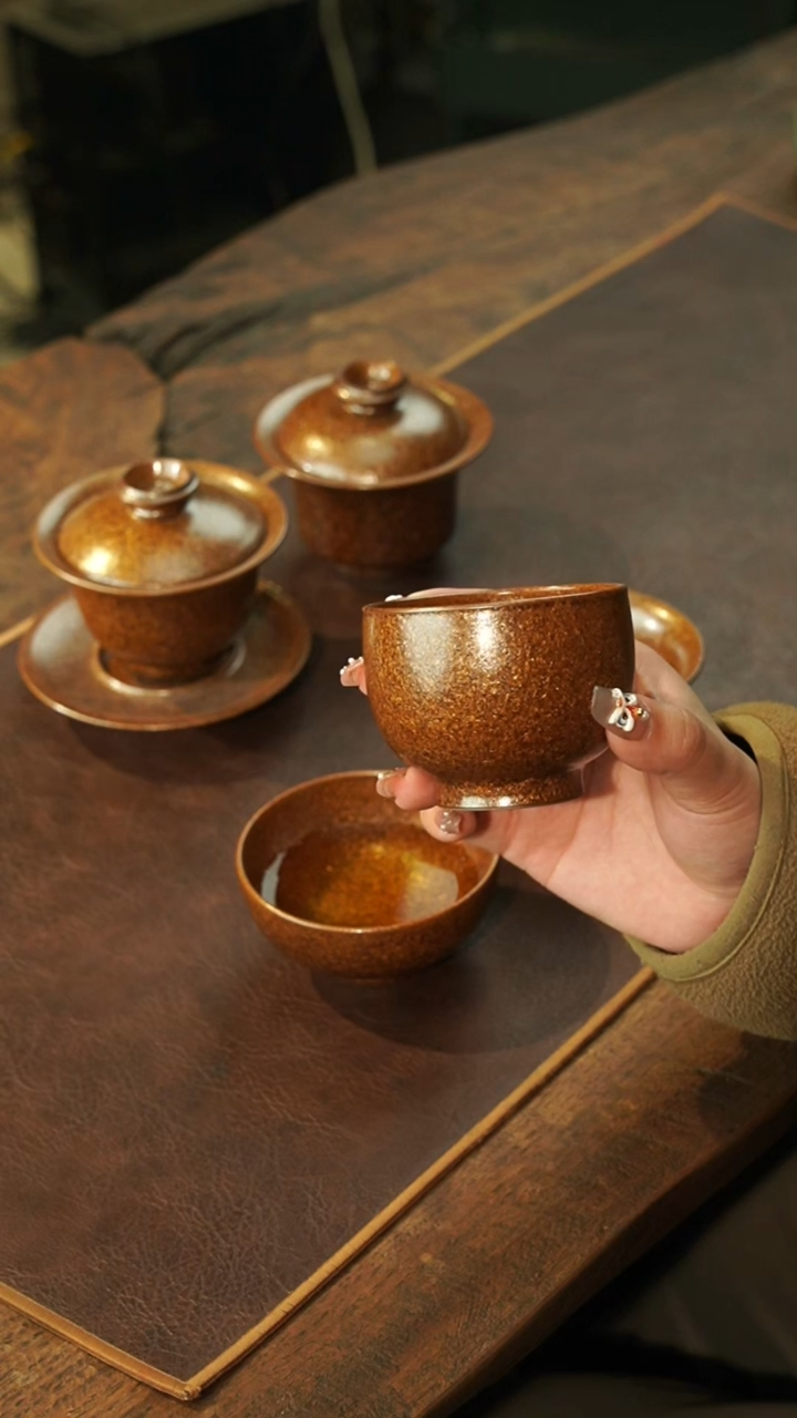 【闪购商品】瓷片梅有华 茶叶末釉 小鼓杯