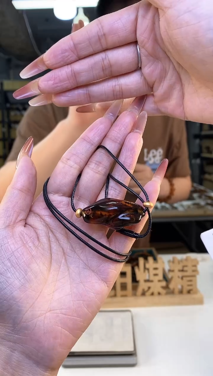 【闪购商品】琥珀裸石未镶嵌抚顺琥珀多样性发货