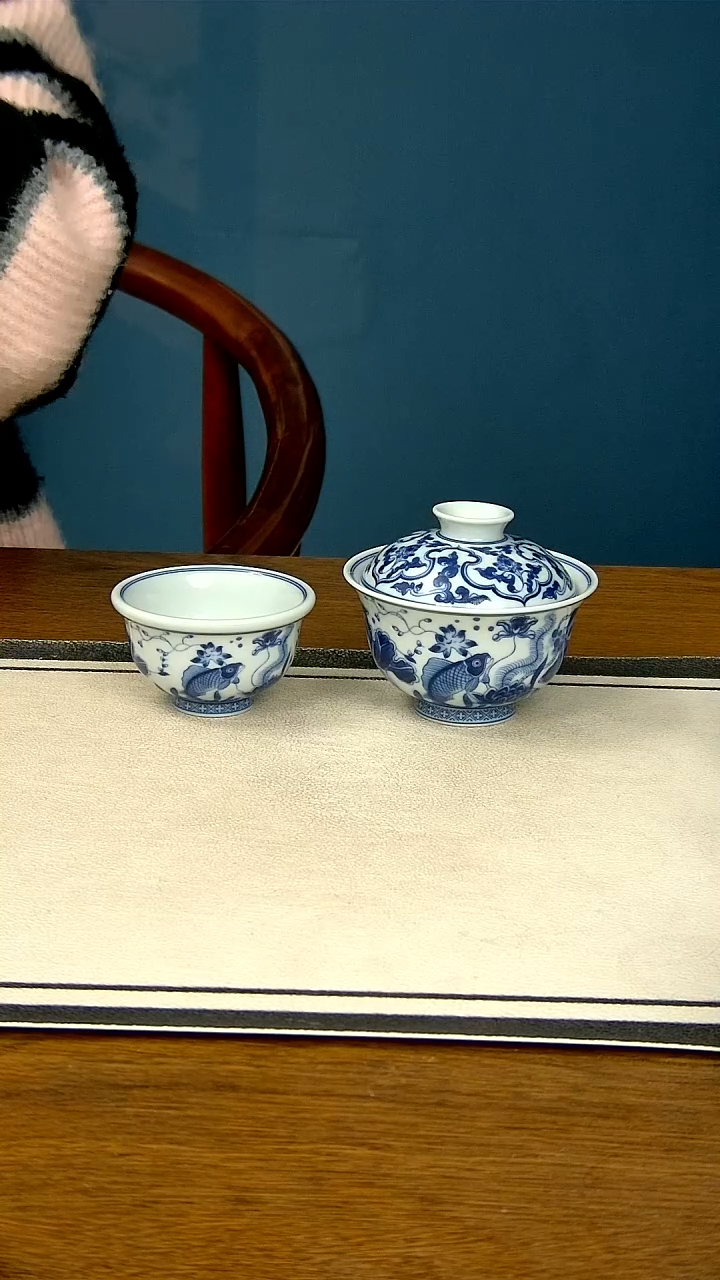 【闪购商品】青花鱼藻两件套------小压