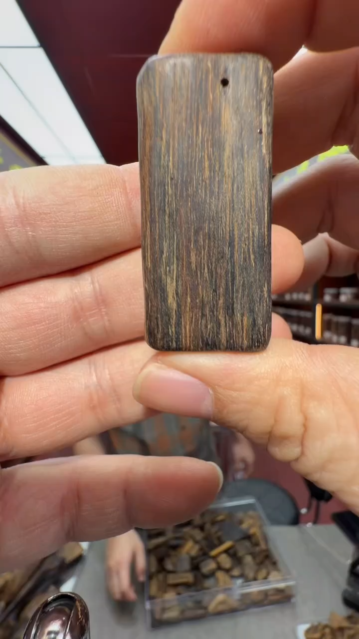 沉香吊坠多样性发一