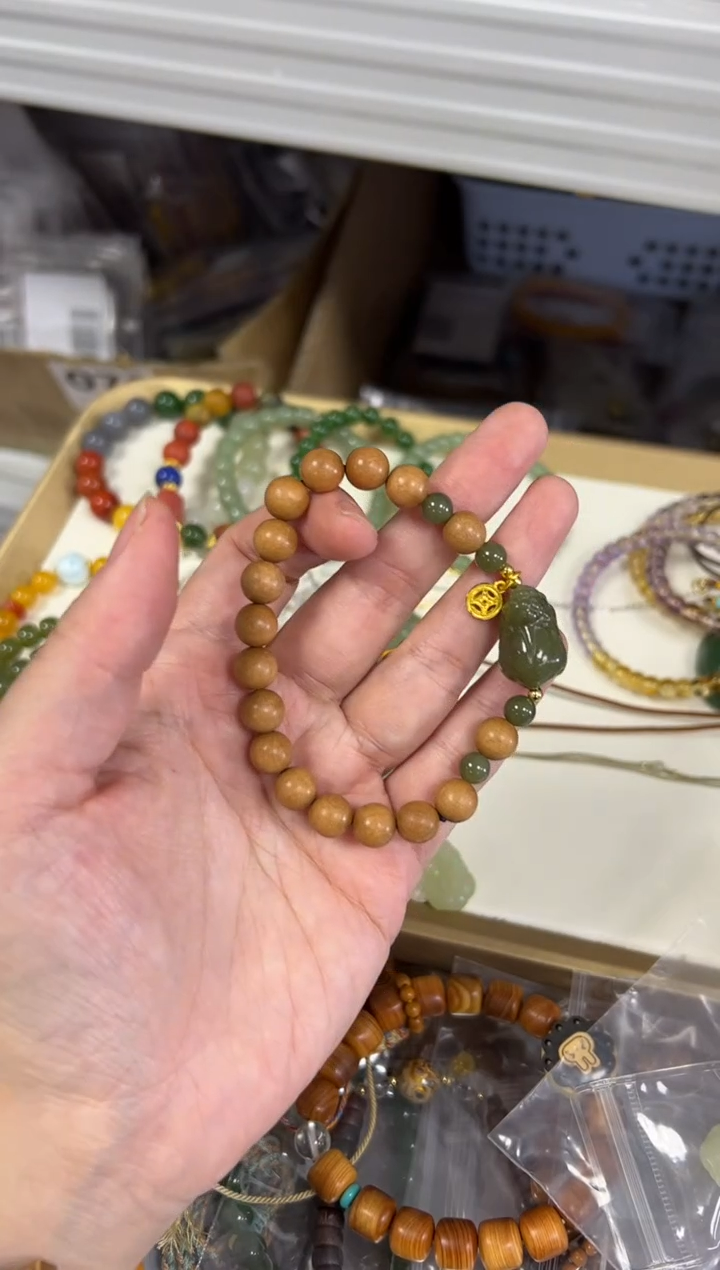 吊坠檀香木未镶嵌黑肉老檀香木和田貔貅款手链[2094]