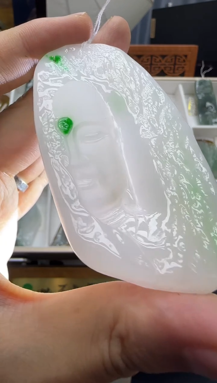 翡翠挂件未镶嵌A货翡翠孤品国雕谢林工