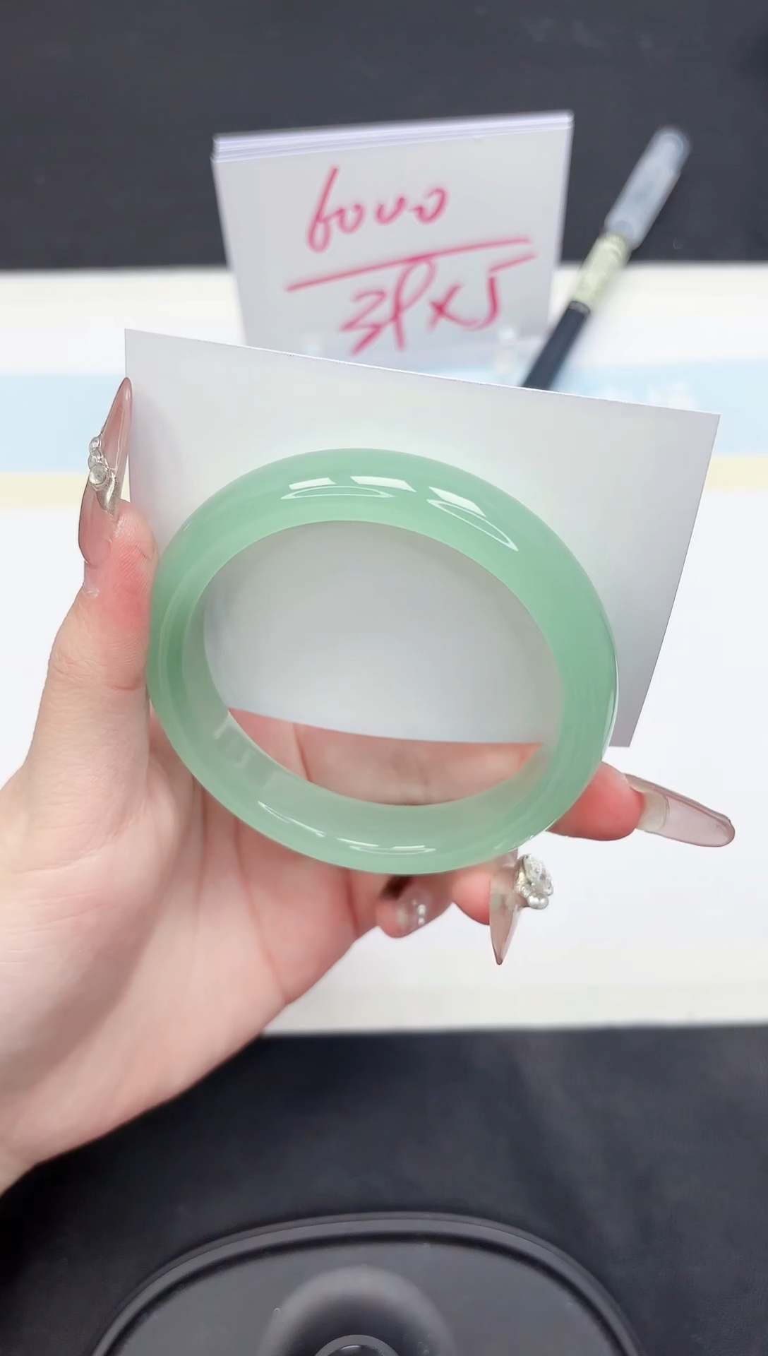 【闪购商品】石英质玉手镯未镶嵌89-62