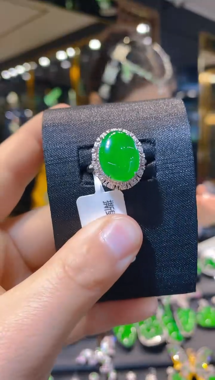 【闪购商品】翡翠戒指18K金镶嵌042   